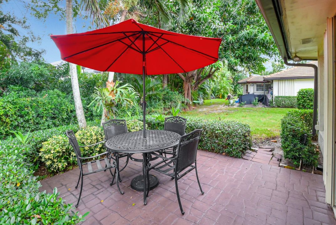 待售: $450,000 (2 贝兹, 2 浴室, 1988 平方英尺)