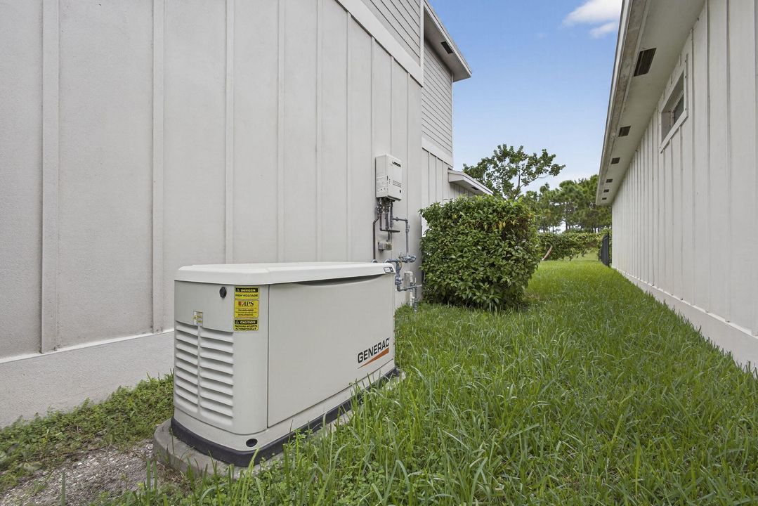 待售: $609,000 (3 贝兹, 2 浴室, 2384 平方英尺)