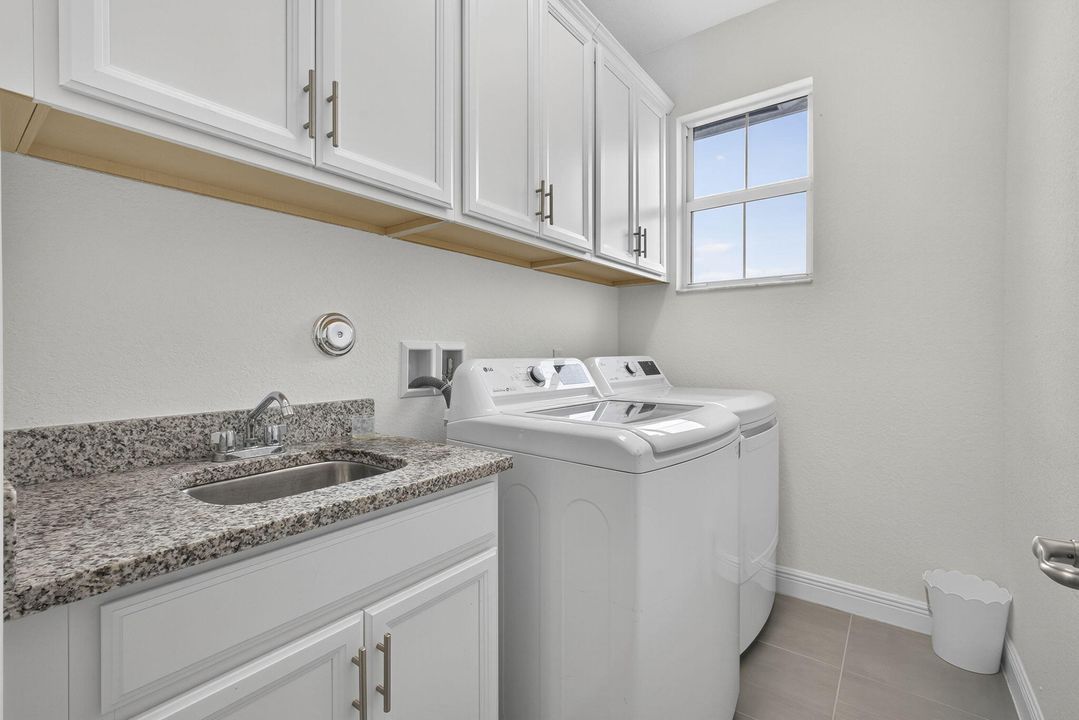 待售: $609,000 (3 贝兹, 2 浴室, 2384 平方英尺)