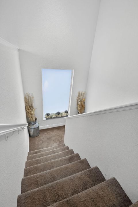 待售: $609,000 (3 贝兹, 2 浴室, 2384 平方英尺)