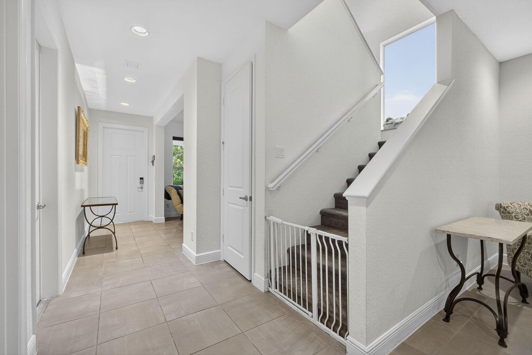 待售: $609,000 (3 贝兹, 2 浴室, 2384 平方英尺)