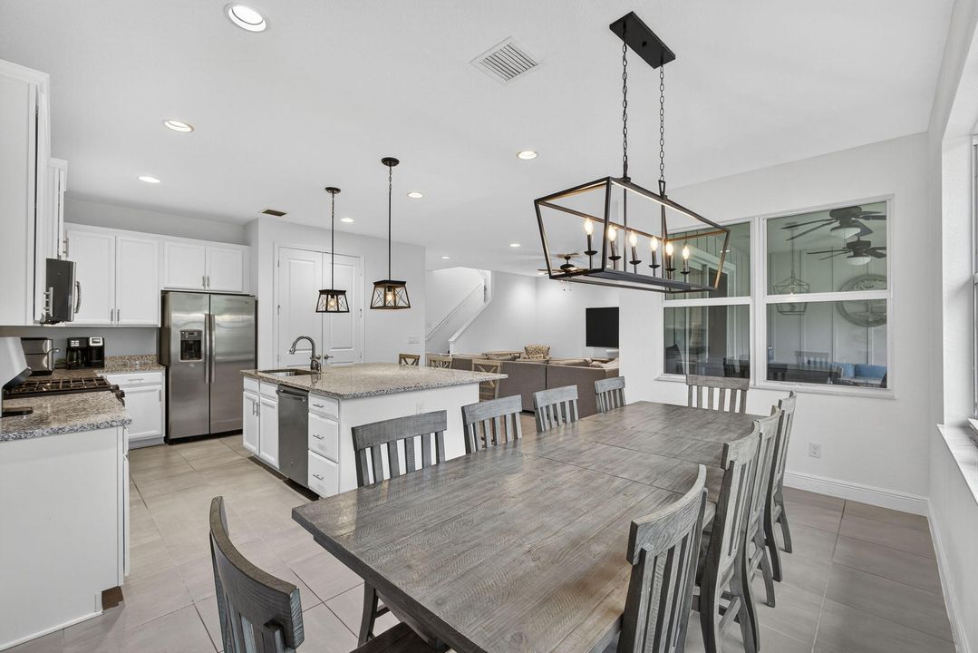 待售: $609,000 (3 贝兹, 2 浴室, 2384 平方英尺)