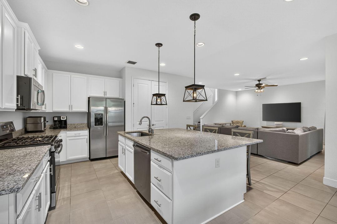 待售: $609,000 (3 贝兹, 2 浴室, 2384 平方英尺)