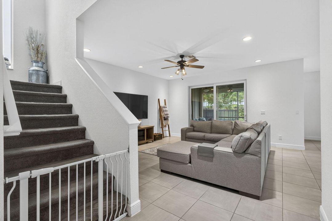 待售: $609,000 (3 贝兹, 2 浴室, 2384 平方英尺)