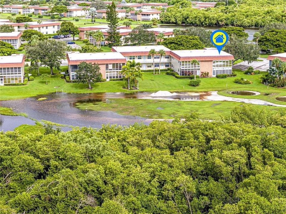 合同活跃: $167,900 (2 贝兹, 2 浴室, 1251 平方英尺)