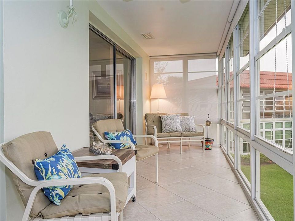 合同活跃: $167,900 (2 贝兹, 2 浴室, 1251 平方英尺)