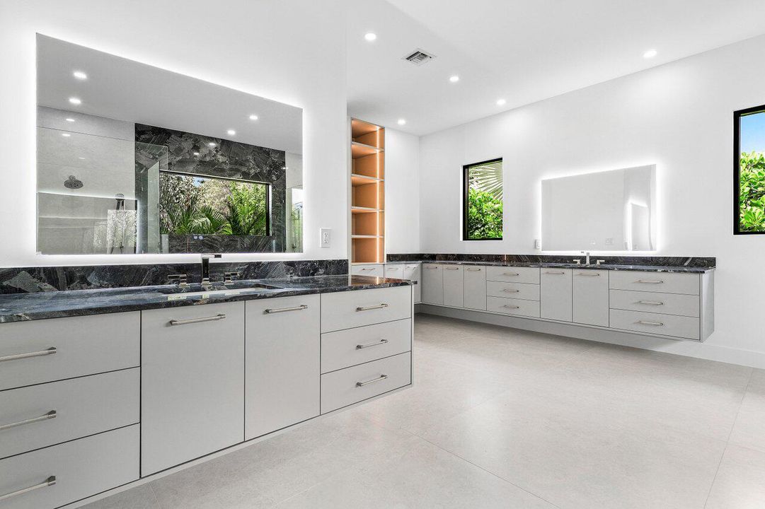 待售: $4,299,900 (4 贝兹, 4 浴室, 4120 平方英尺)