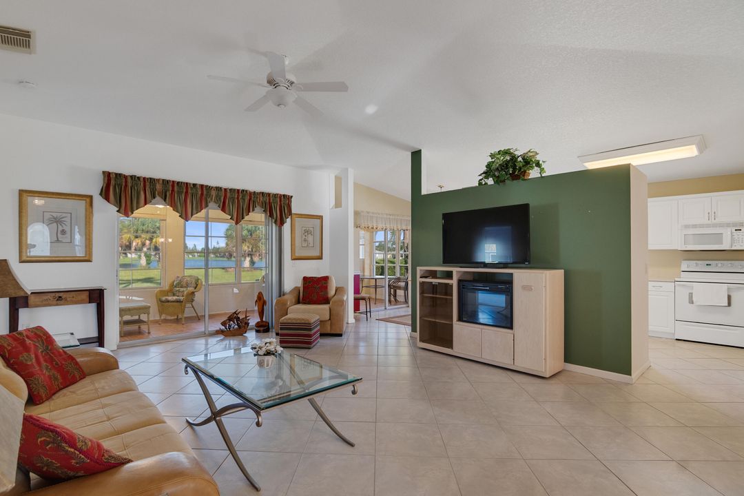 待售: $225,000 (3 贝兹, 2 浴室, 1819 平方英尺)