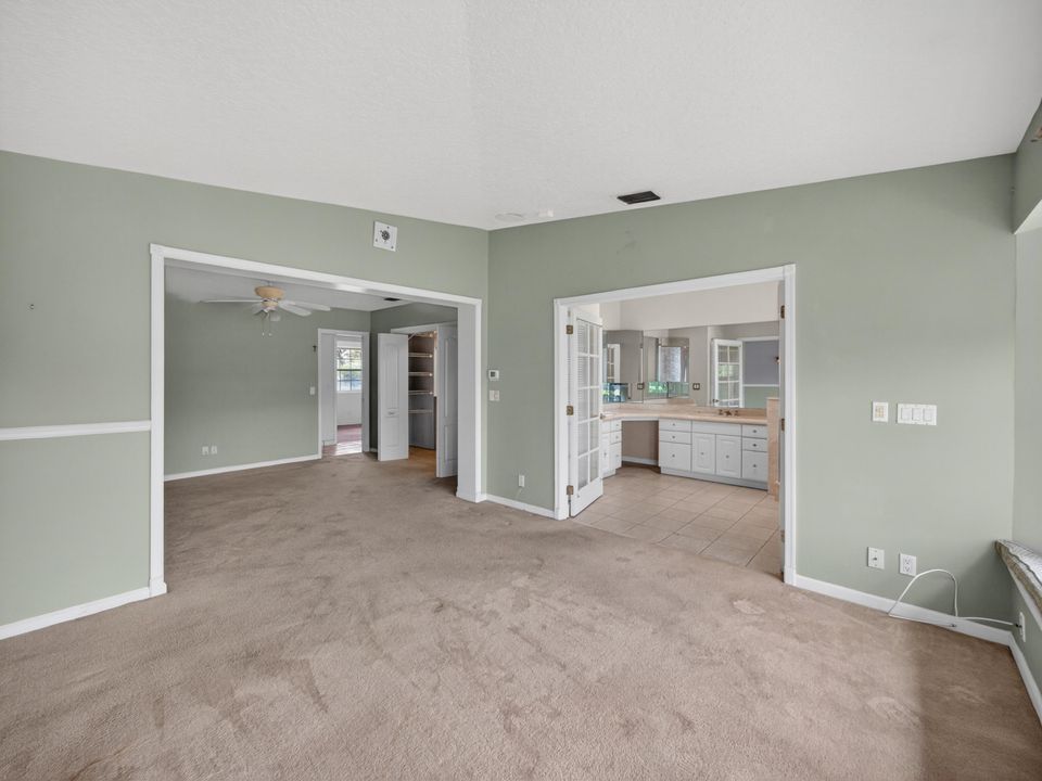 Activo con contrato: $995,599 (3 camas, 2 baños, 2292 Pies cuadrados)