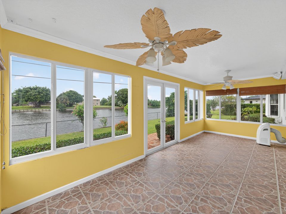 Activo con contrato: $995,599 (3 camas, 2 baños, 2292 Pies cuadrados)