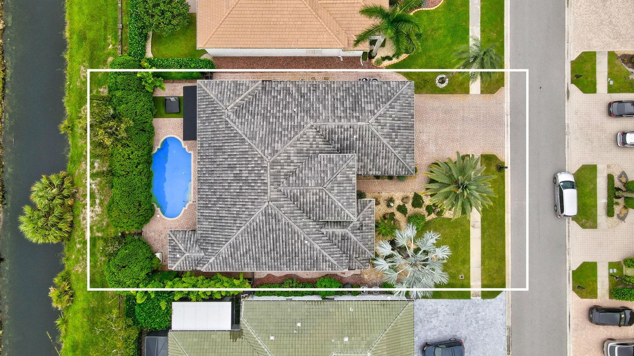 Под контрактом: $1,475,000 (3 спален, 4 ванн, 3083 Квадратных фут)