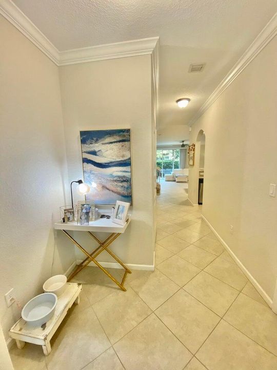 Под контрактом: $2,600 (3 спален, 2 ванн, 1622 Квадратных фут)