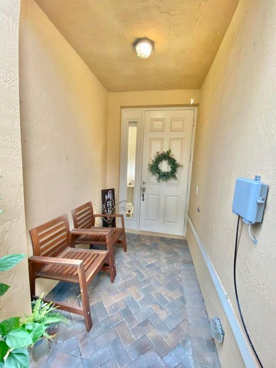 Под контрактом: $2,600 (3 спален, 2 ванн, 1622 Квадратных фут)