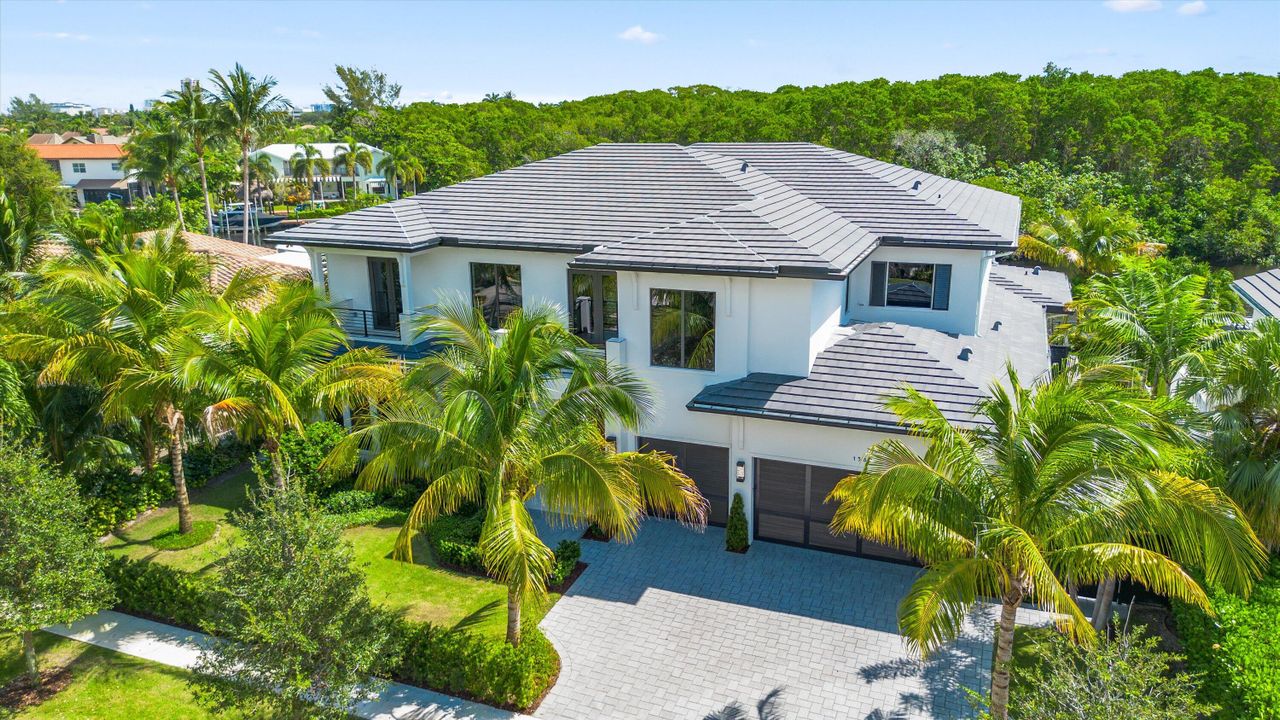 На продажу: $6,495,000 (5 спален, 5 ванн, 5750 Квадратных фут)