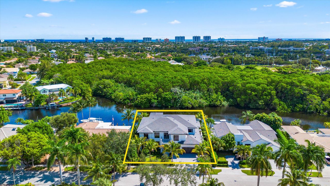 На продажу: $6,495,000 (5 спален, 5 ванн, 5750 Квадратных фут)