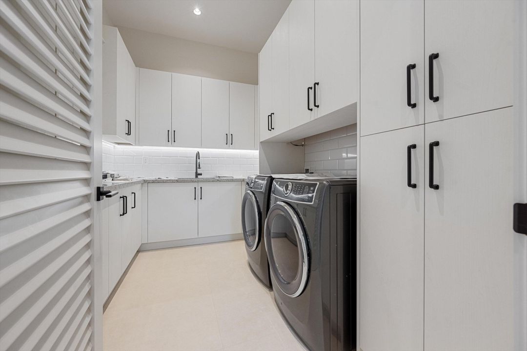 На продажу: $6,495,000 (5 спален, 5 ванн, 5750 Квадратных фут)