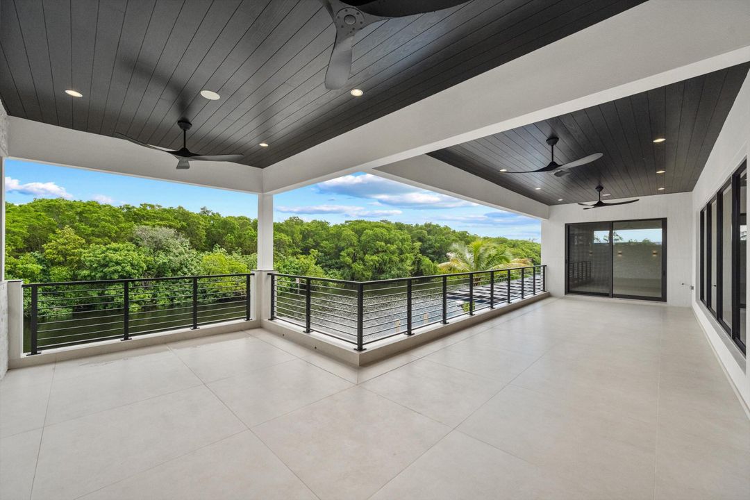 На продажу: $6,495,000 (5 спален, 5 ванн, 5750 Квадратных фут)