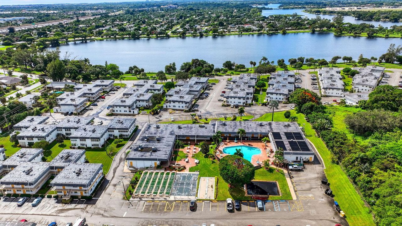 For Sale: $90,000 (1 beds, 1 baths, 612 Square Feet)