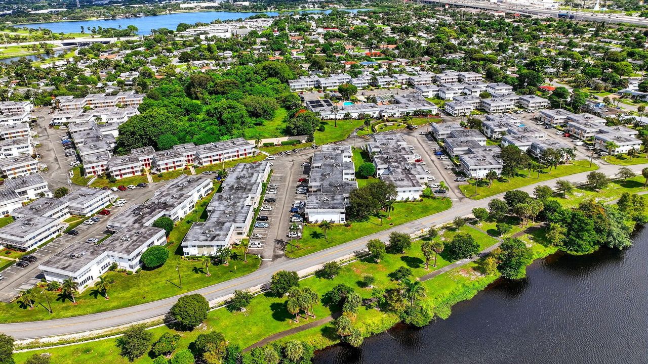 For Sale: $90,000 (1 beds, 1 baths, 612 Square Feet)