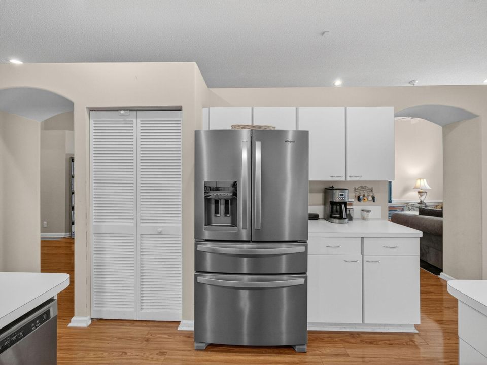 Active With Contract: $539,999 (3 beds, 2 baths, 1860 Square Feet)