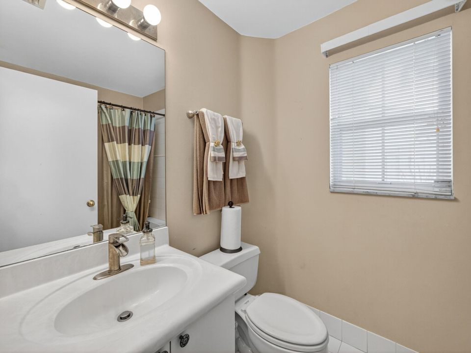 Active With Contract: $539,999 (3 beds, 2 baths, 1860 Square Feet)