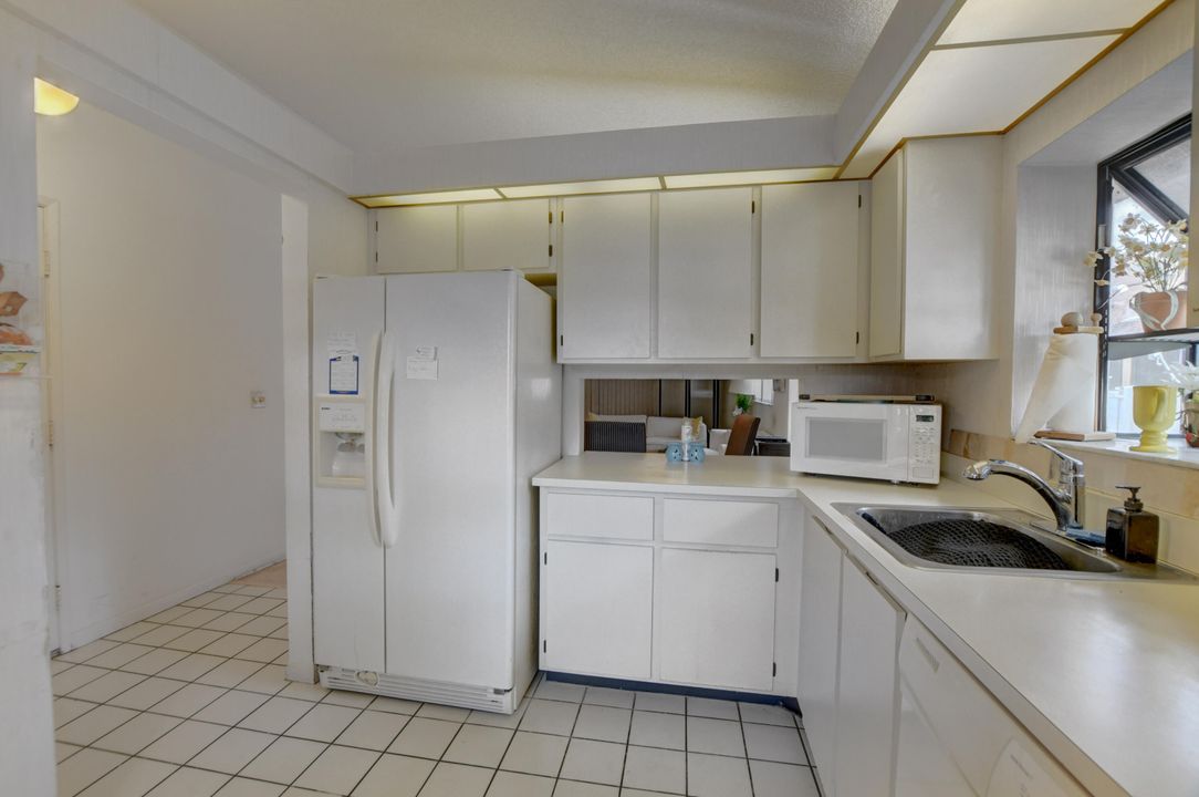 待售: $309,900 (2 贝兹, 2 浴室, 1100 平方英尺)