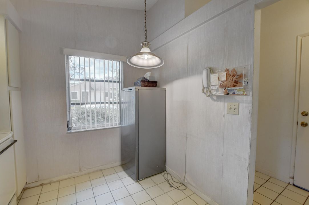 待售: $309,900 (2 贝兹, 2 浴室, 1100 平方英尺)