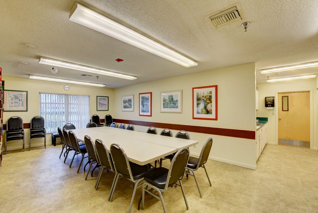 待售: $309,900 (2 贝兹, 2 浴室, 1100 平方英尺)