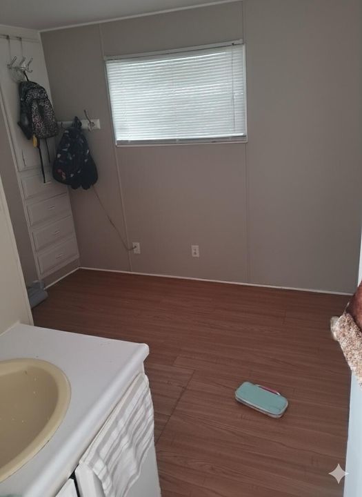 待售: $50,000 (2 贝兹, 2 浴室, 1260 平方英尺)