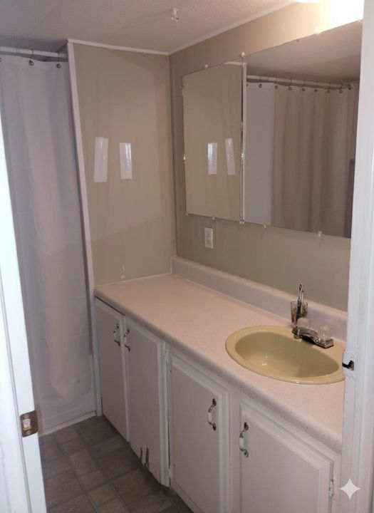 待售: $50,000 (2 贝兹, 2 浴室, 1260 平方英尺)