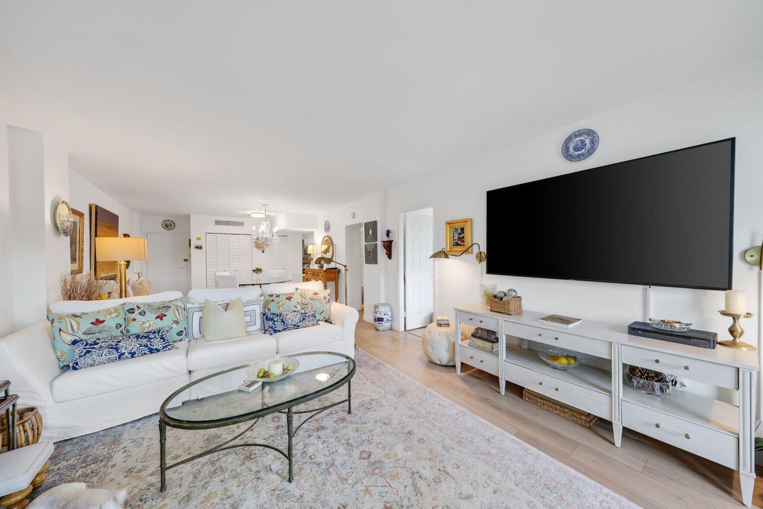 На продажу: $355,000 (1 спален, 1 ванн, 1008 Квадратных фут)