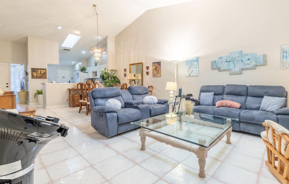 For Sale: $324,900 (3 beds, 2 baths, 1420 Square Feet)