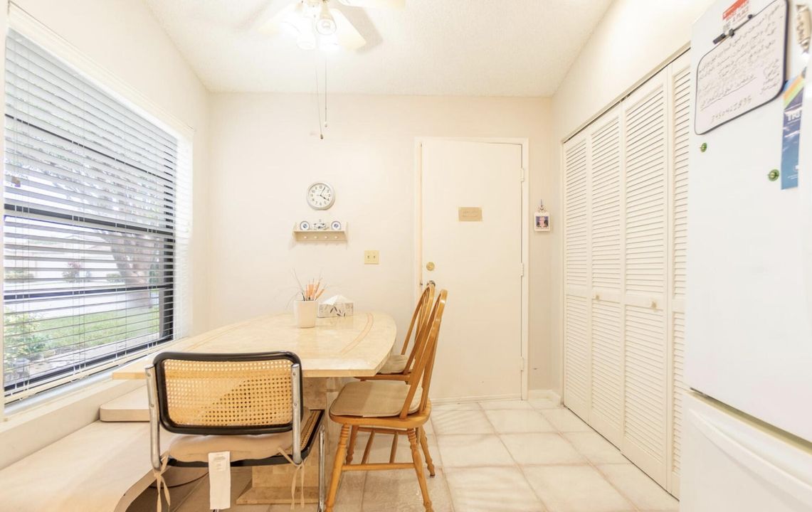 For Sale: $324,900 (3 beds, 2 baths, 1420 Square Feet)