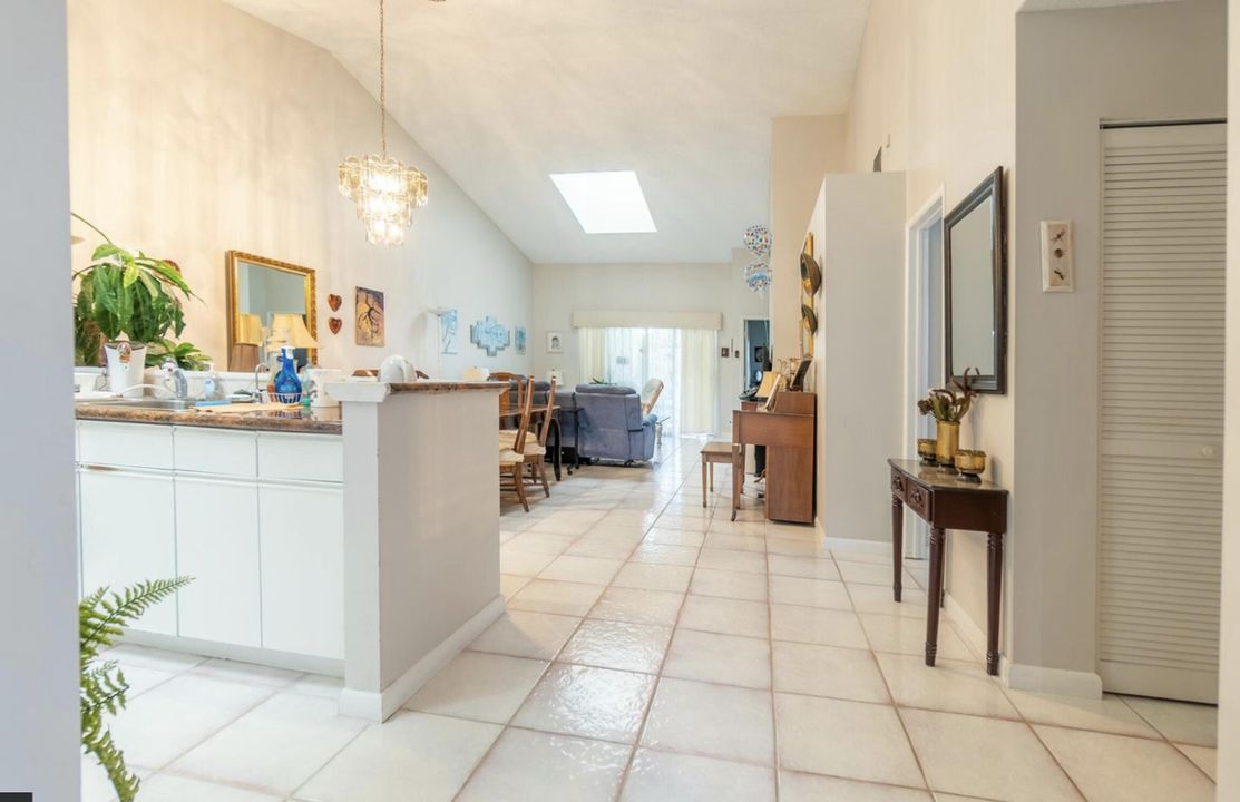 For Sale: $324,900 (3 beds, 2 baths, 1420 Square Feet)