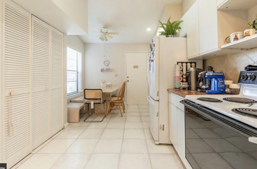 For Sale: $324,900 (3 beds, 2 baths, 1420 Square Feet)