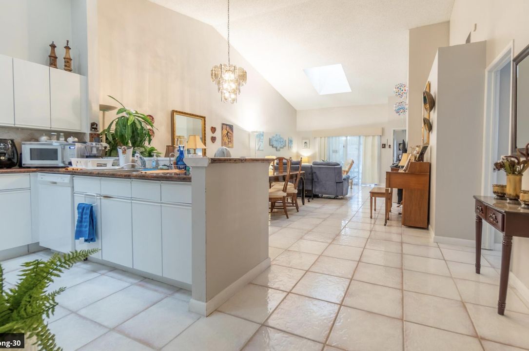 For Sale: $324,900 (3 beds, 2 baths, 1420 Square Feet)