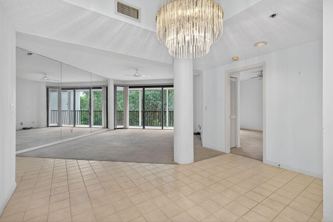 待售: $349,900 (2 贝兹, 2 浴室, 1213 平方英尺)