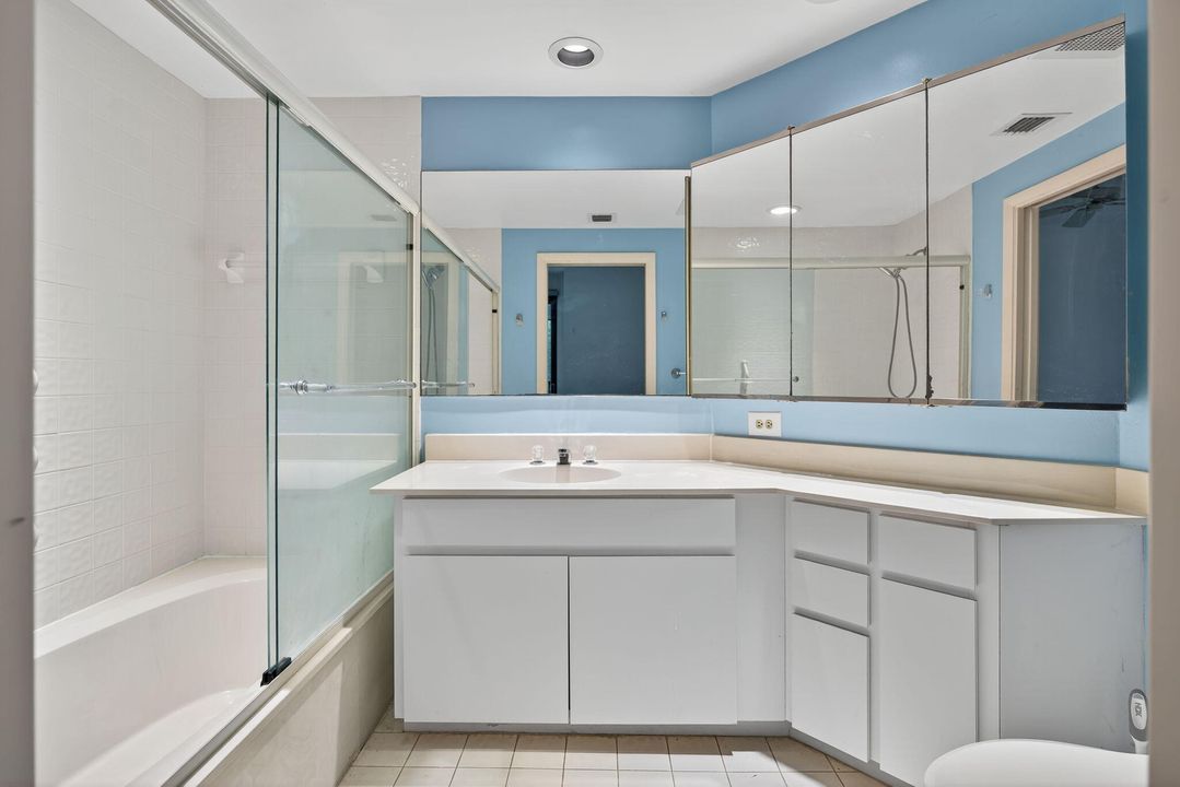 待售: $349,900 (2 贝兹, 2 浴室, 1213 平方英尺)