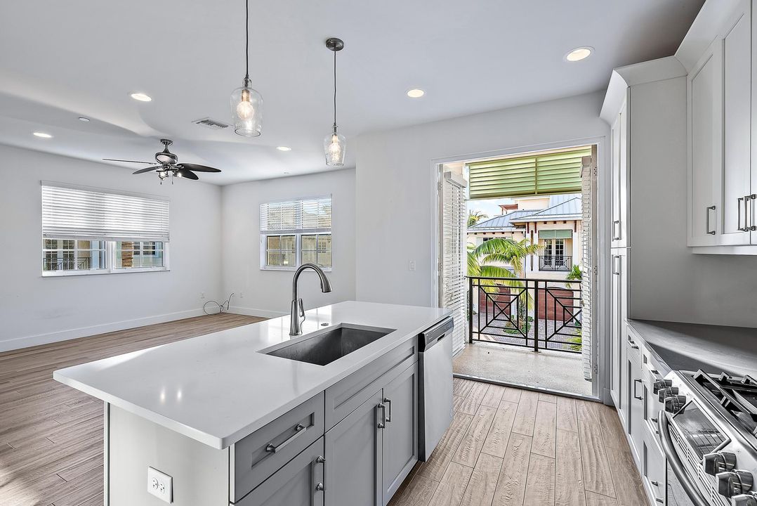 For Rent: $5,650 (4 beds, 3 baths, 2198 Square Feet)