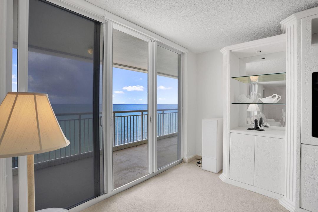 待售: $1,200,000 (3 贝兹, 2 浴室, 2000 平方英尺)