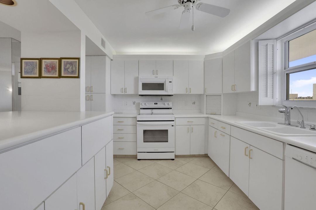 待售: $1,200,000 (3 贝兹, 2 浴室, 2000 平方英尺)