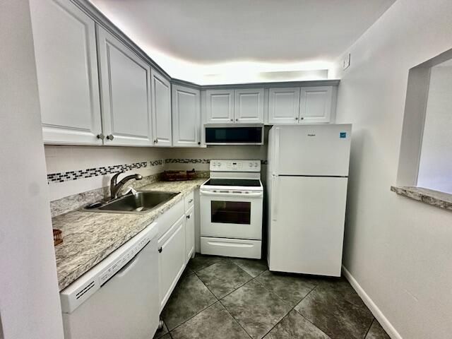 Active With Contract: $1,450 (1 beds, 1 baths, 715 Square Feet)