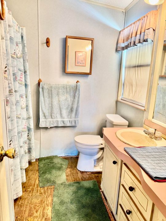 For Sale: $159,000 (2 beds, 2 baths, 1329 Square Feet)