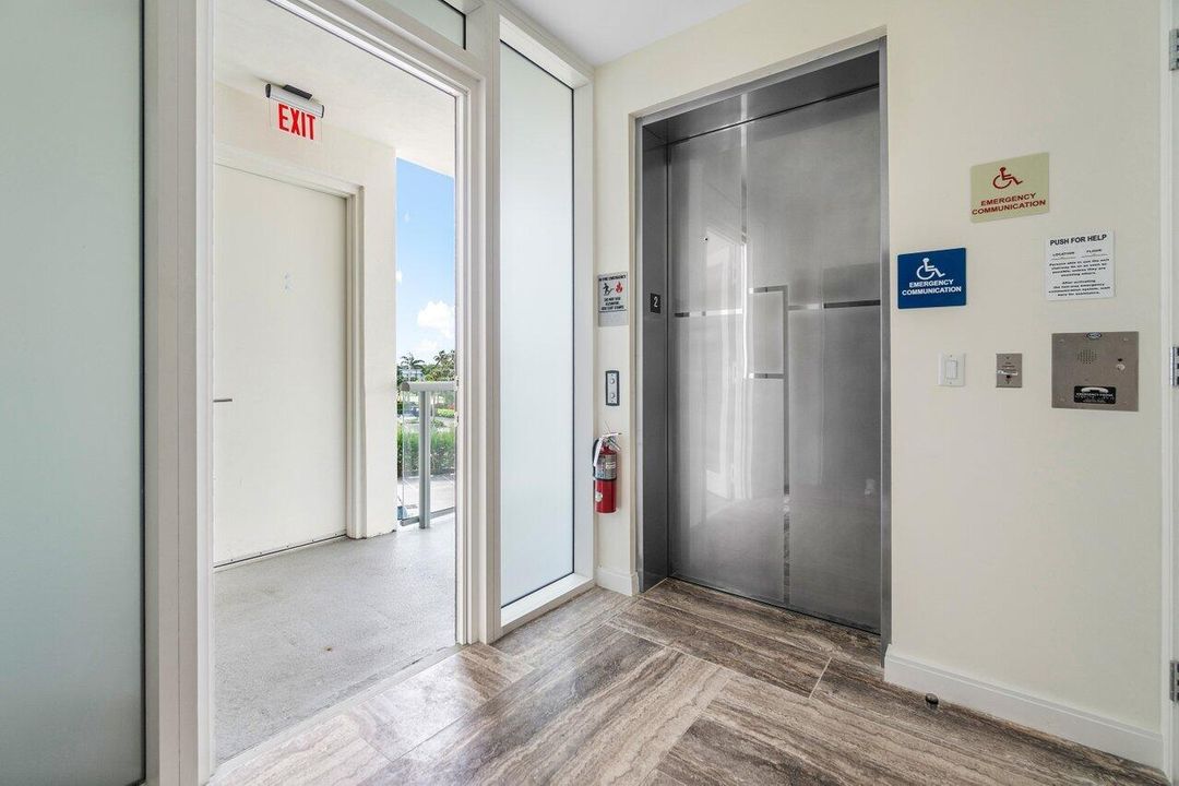 For Sale: $5,500,000 (3 beds, 3 baths, 2965 Square Feet)