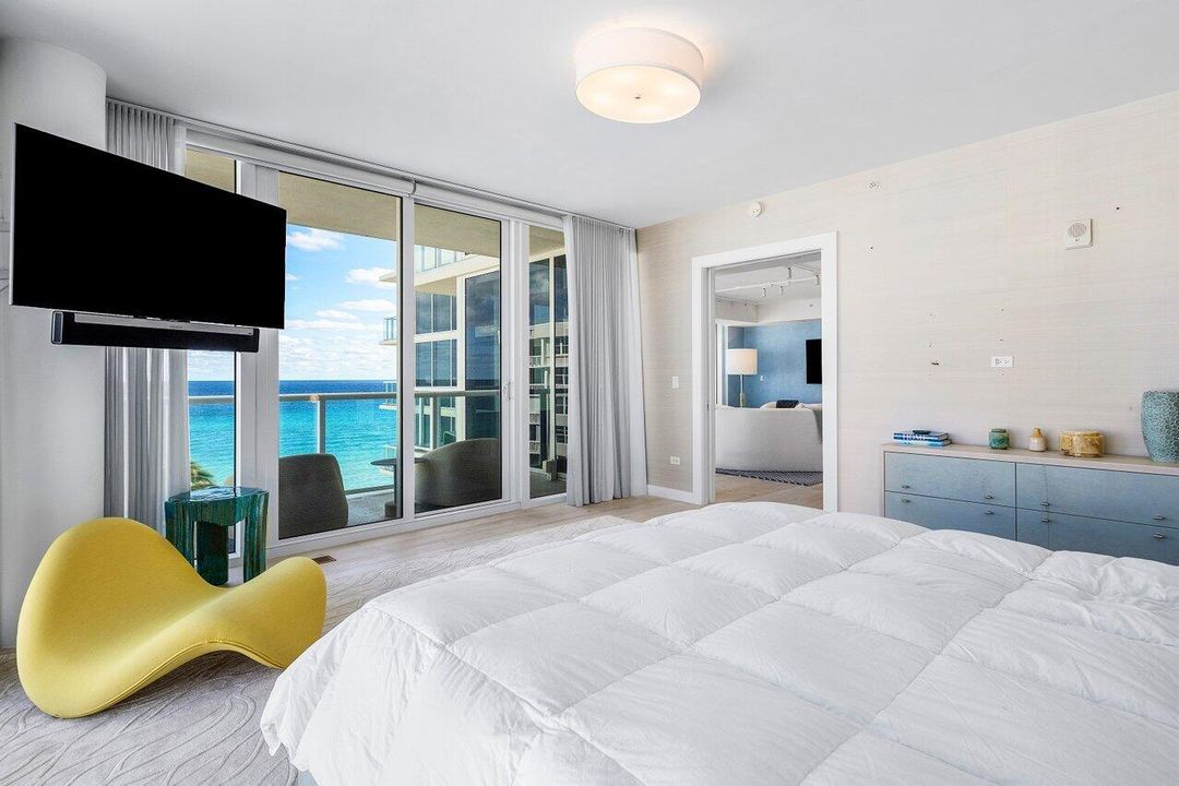 For Sale: $5,500,000 (3 beds, 3 baths, 2965 Square Feet)