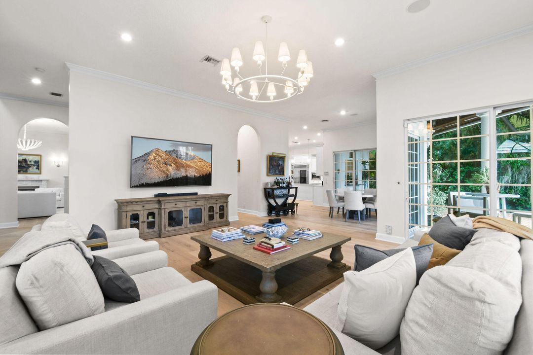 En Venta: $7,895,000 (5 camas, 5 baños, 4520 Pies cuadrados)