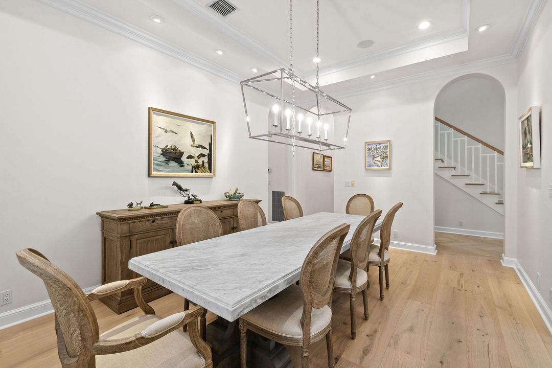 En Venta: $7,895,000 (5 camas, 5 baños, 4520 Pies cuadrados)