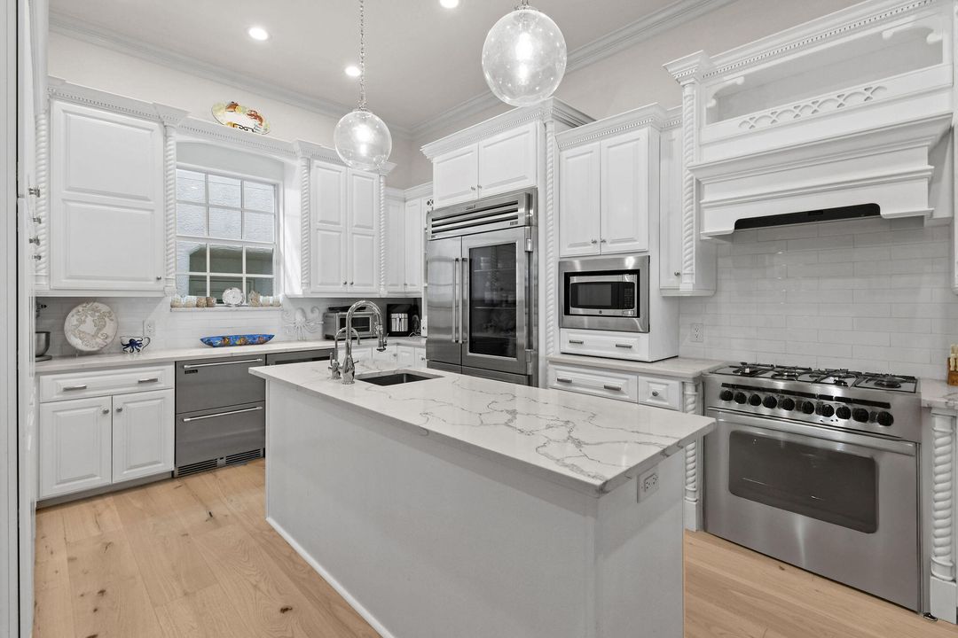 En Venta: $7,895,000 (5 camas, 5 baños, 4520 Pies cuadrados)