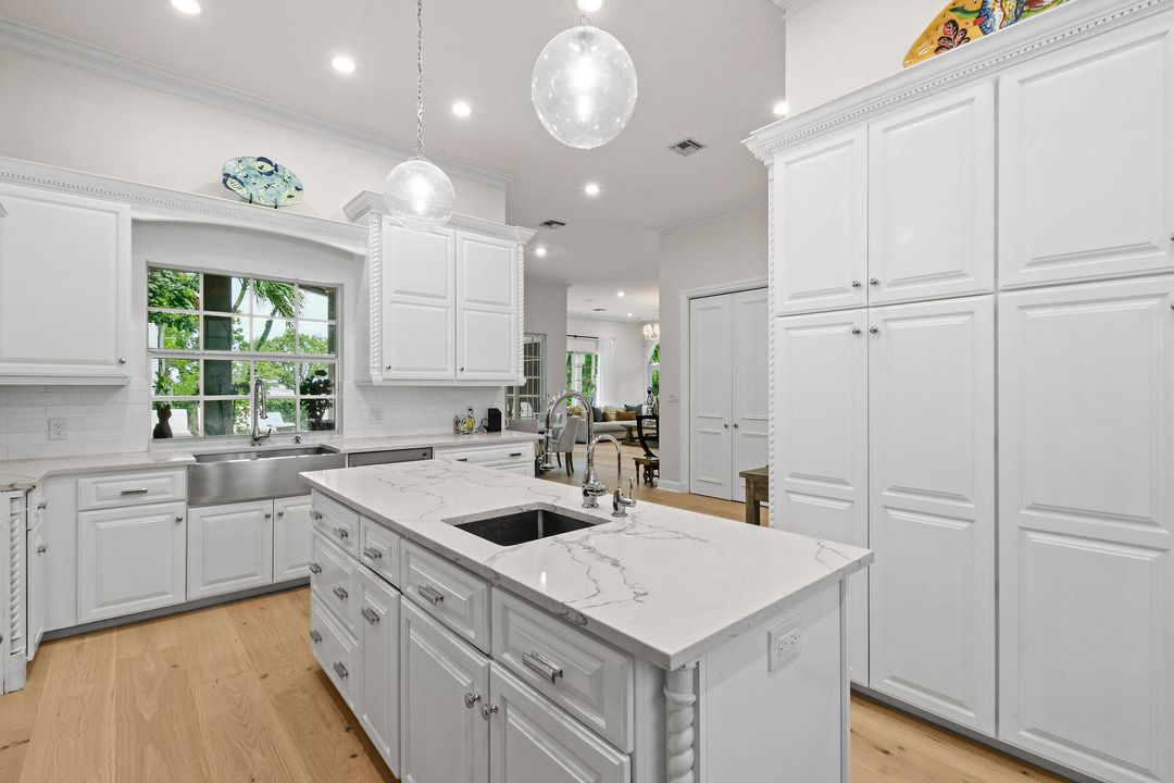 En Venta: $7,895,000 (5 camas, 5 baños, 4520 Pies cuadrados)