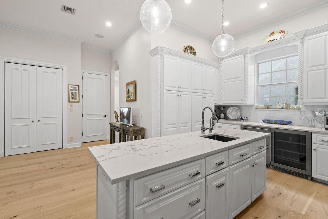 En Venta: $7,895,000 (5 camas, 5 baños, 4520 Pies cuadrados)